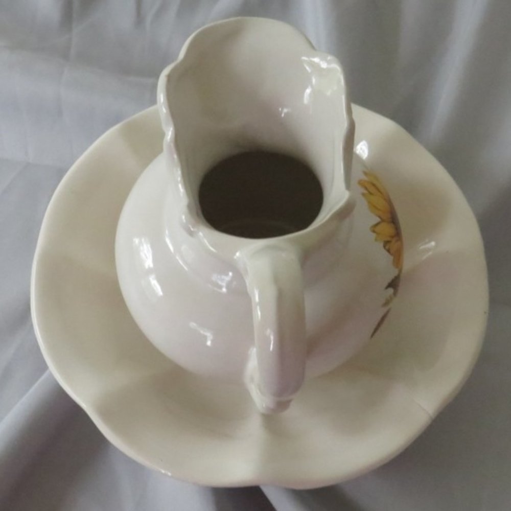Vintage McCoy Sunflower Pottery Pitcher and Bowl - Picture 13 of 14